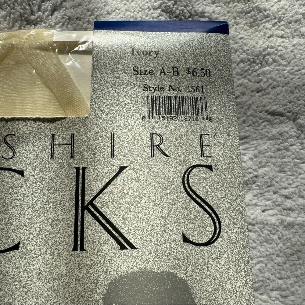 Berkshire Kicks Silky‎ Sheet Lace Top Stockings - Ivory Size A-B